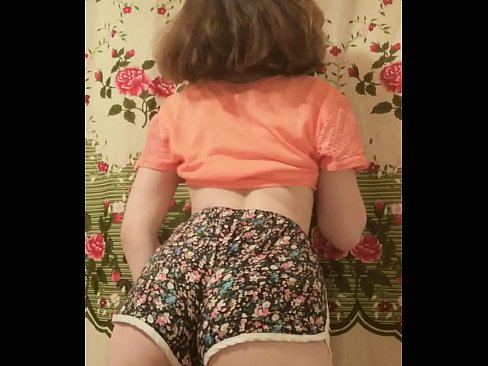 ❤️ Nwa ọhụrụ sexy na-eyipụ uwe mkpirisi ya na igwefoto ❤️  na anyị%ig.wassell.ru ❤